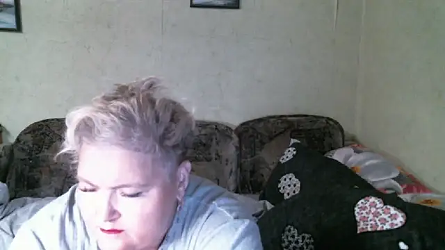 Lana555 online show from December 4, 2025, 8:39 pm