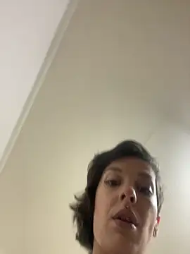 Piggiteablacktea online show from October 21, 2025, 7:25 pm