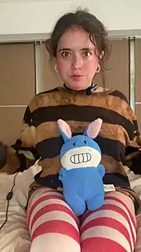 Snapshot of Lucy_YupiSweet chatting on January 8, 2026, 3:25 pm Lucy YupiSweet online show from January 8, 2026, 3:25 pm