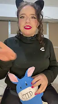 Snapshot of Lucy_YupiSweet chatting on January 14, 2026, 10:25 pm Lucy YupiSweet online show from January 14, 2026, 10:25 pm