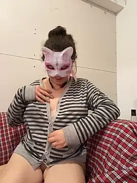 Snapshot of Lucy_YupiSweet chatting on March 4, 2026, 7:36 am Lucy YupiSweet online show from March 4, 2026, 7:36 am