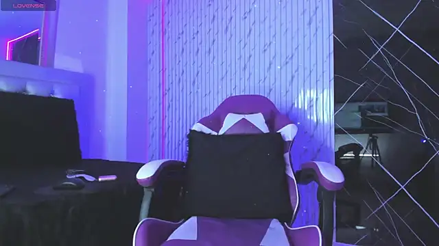 Snapshot of chloe_jacksonn chatting on October 22, 2025, 11:59 pm chloe jacksonn online show from October 22, 2025, 11:59 pm