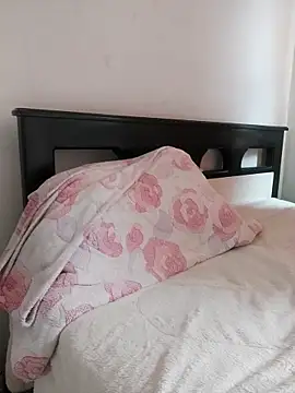 Miss-tetas online show from October 10, 2025, 5:34 pm