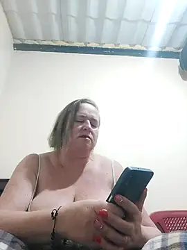 Miss-tetas online show from January 13, 2026, 1:33 am