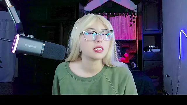 Shisuku Sophi online show from November 23, 2025, 11:15 pm