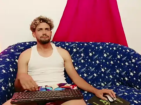 cristian-gp online show from October 31, 2025, 1:50 am