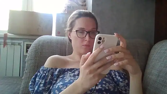 Snapshot of Jugira chatting on June 9, 2026, 5:24 pm Jugira online show from June 9, 2026, 5:24 pm
