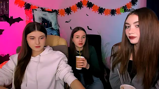 Snapshot of barbara_crazy chatting on October 25, 2025, 8:55 am barbara crazy online show from October 25, 2025, 8:55 am