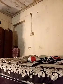 RFeltomWhitJ online show from December 5, 2025, 2:53 am