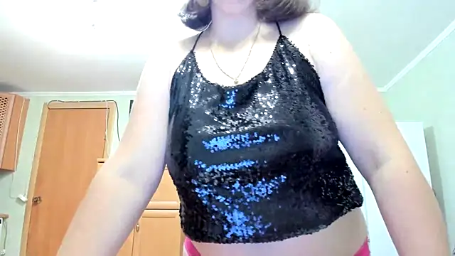 Snapshot of KATTYWARM_ chatting on February 17, 2026, 9:54 pm KATTYWARM online show from February 17, 2026, 9:54 pm