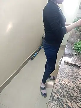 Pihu Chopra online show from December 2, 2025, 3:45 am