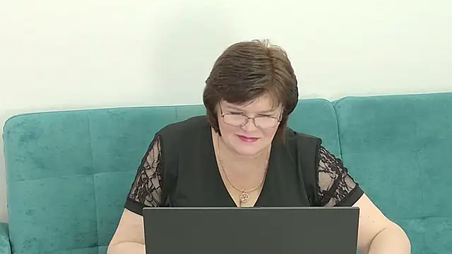 Sandra Sunrise online show from November 28, 2025, 9:45 am