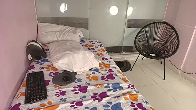 Snapshot of biancaa_18 chatting on November 12, 2025, 7:35 pm biancaa 18 online show from November 12, 2025, 7:35 pm