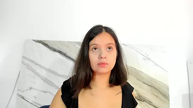 thamiina  online show from October 29, 2025, 7:04 pm