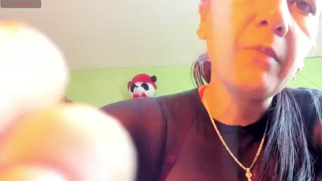 hot Dariana pantyhose online show from November 10, 2025, 1:21 pm