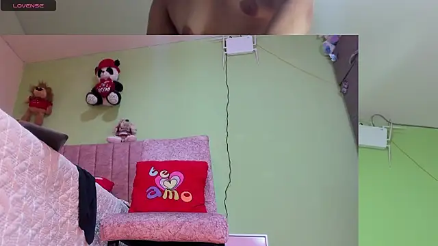 hot Dariana pantyhose online show from November 24, 2025, 1:00 pm