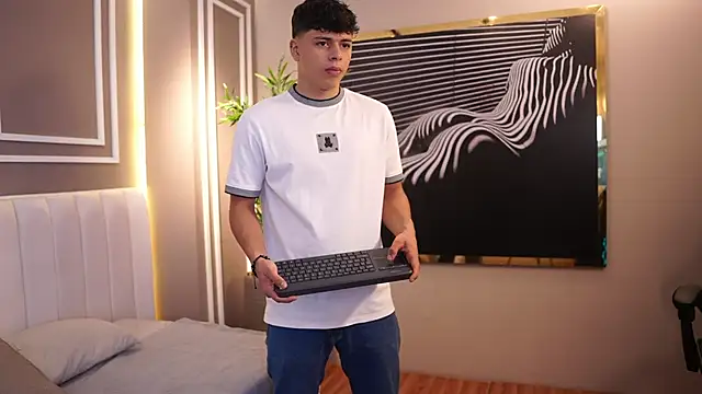 Ethan occonor online show from November 18, 2025, 12:31 pm