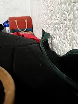 Snapshot of Exoticovergon chatting on February 25, 2026, 8:18 pm Exoticovergon online show from February 25, 2026, 8:18 pm