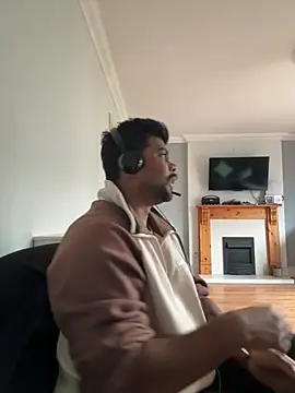 Snapshot of CrazyShashank chatting on February 6, 2026, 12:41 pm CrazyShashank online show from February 6, 2026, 12:41 pm