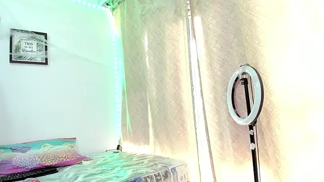 selena jhonson online show from October 29, 2025, 2:19 pm