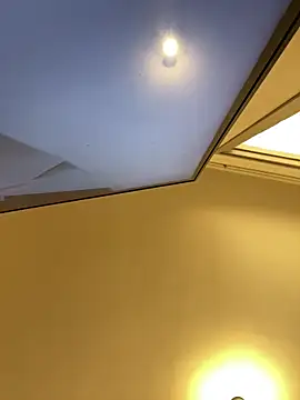 zipriangel online show from March 27, 2026, 8:37 am