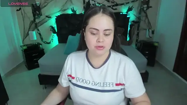 Snapshot of LolaVillalobos chatting on October 29, 2025, 11:34 am LolaVillalobos online show from October 29, 2025, 11:34 am