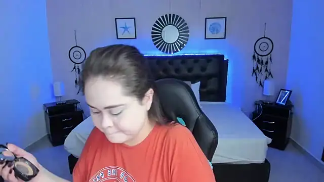 Snapshot of LolaVillalobos chatting on November 15, 2025, 12:13 pm LolaVillalobos online show from November 15, 2025, 12:13 pm