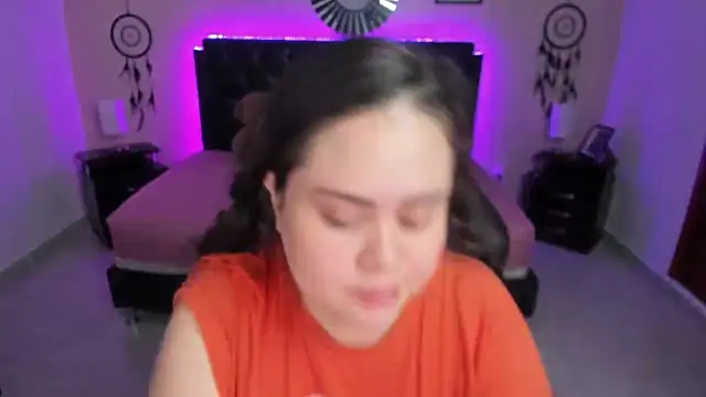 Snapshot of LolaVillalobos chatting on December 2, 2025, 12:10 pm LolaVillalobos online show from December 2, 2025, 12:10 pm