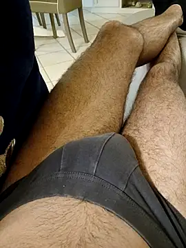 Snapshot of Giacomo-1990 chatting on July 8, 2026, 11:09 pm Giacomo-1990 online show from July 8, 2026, 11:09 pm