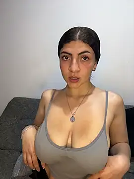 arieel  722 online show from October 13, 2025, 3:28 am