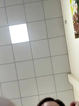 PhuongNhi21 online show from November 4, 2025, 1:38 am