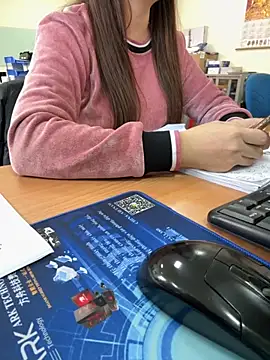 PhuongNhi21 online show from November 20, 2025, 1:06 am