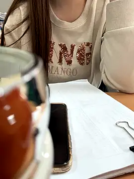 PhuongNhi21 online show from December 16, 2025, 2:27 am