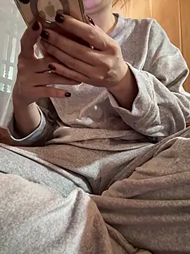 PhuongNhi21 online show from December 21, 2025, 2:08 am