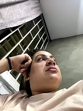 megvibes online show from November 13, 2025, 12:53 am