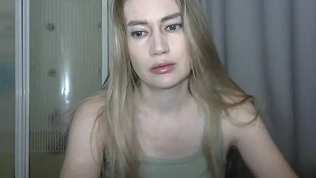 Snapshot of JessFoxxx chatting on September 10, 2025, 2:33 am JessFoxxx online show from September 10, 2025, 2:33 am