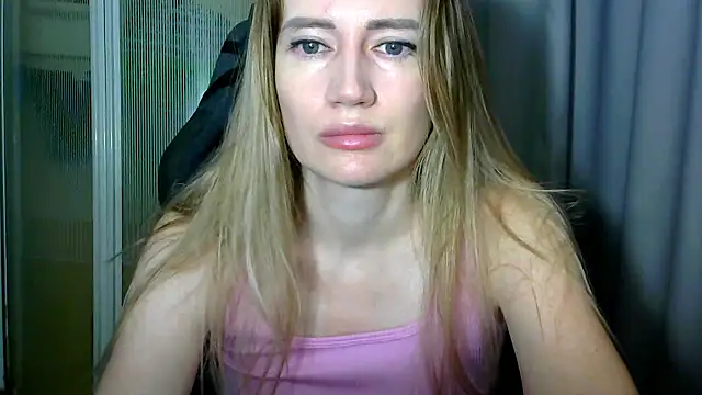 Snapshot of JessFoxxx chatting on January 11, 2026, 4:39 am JessFoxxx online show from January 11, 2026, 4:39 am