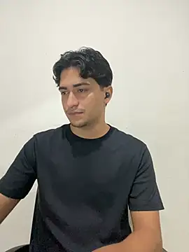 Tavinho067 online show from July 25, 2026, 1:36 am