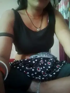 Desi couple305 online show from November 6, 2025, 4:13 am