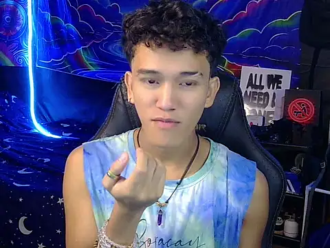 Snapshot of kenbigcockxx chatting on July 10, 2026, 8:55 pm kenbigcockxx online show from July 10, 2026, 8:55 pm