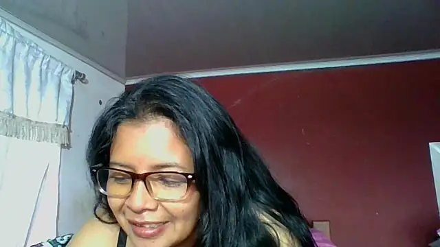 DianaOchoa  online show from September 30, 2025, 7:41 pm