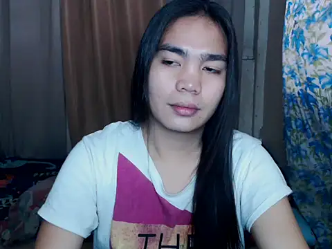 Snapshot of Simple_Martina chatting on February 6, 2026, 1:21 am Simple Martina online show from February 6, 2026, 1:21 am