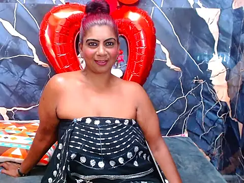 Snapshot of indianerotica69 chatting on February 14, 2026, 1:30 pm indianerotica69 online show from February 14, 2026, 1:30 pm