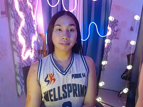 in yourdreamstarxx online show from November 30, 2025, 1:48 pm