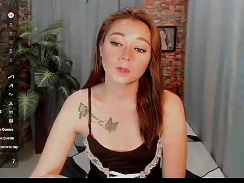 cutemac69 online show from November 6, 2025, 12:06 pm