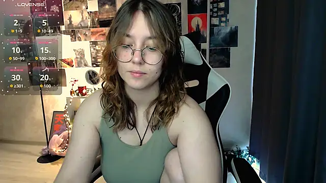 ameliameadd online show from September 28, 2025, 7:58 am