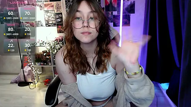 ameliameadd online show from November 19, 2025, 8:14 am