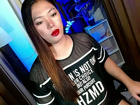 Snapshot of bigfattycocksonya27 chatting on December 4, 2025, 10:35 am bigfattycocksonya27 online show from December 4, 2025, 10:35 am