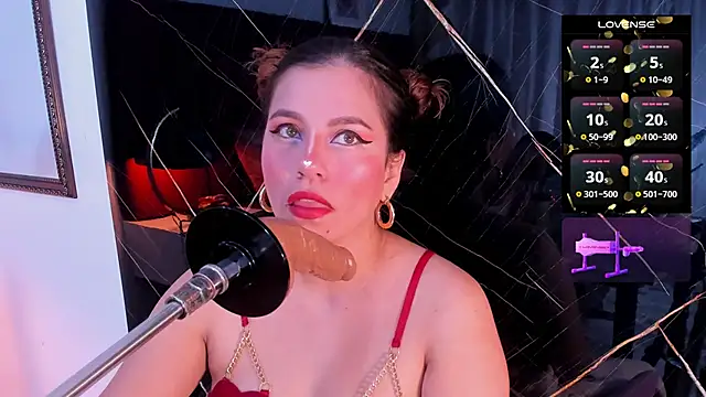 abby blond  online show from October 31, 2025, 12:06 pm