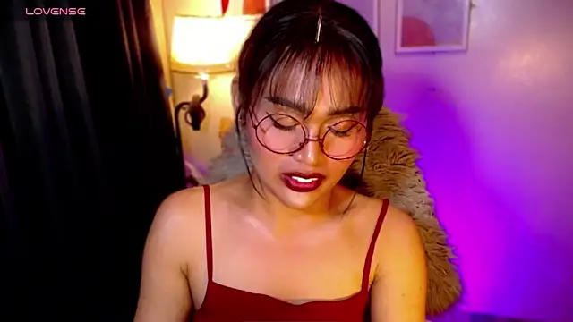 urmidnightcravingsxx online show from June 11, 2026, 3:59 am